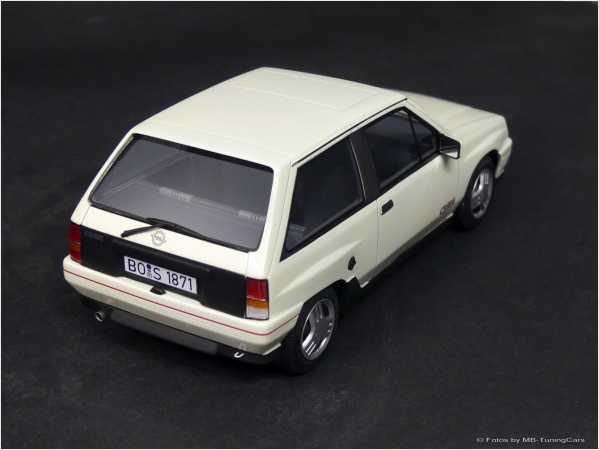 1:18 Opel Corsa A GSI Mod.1990 Weiß - Edition 1000Stk = NEU